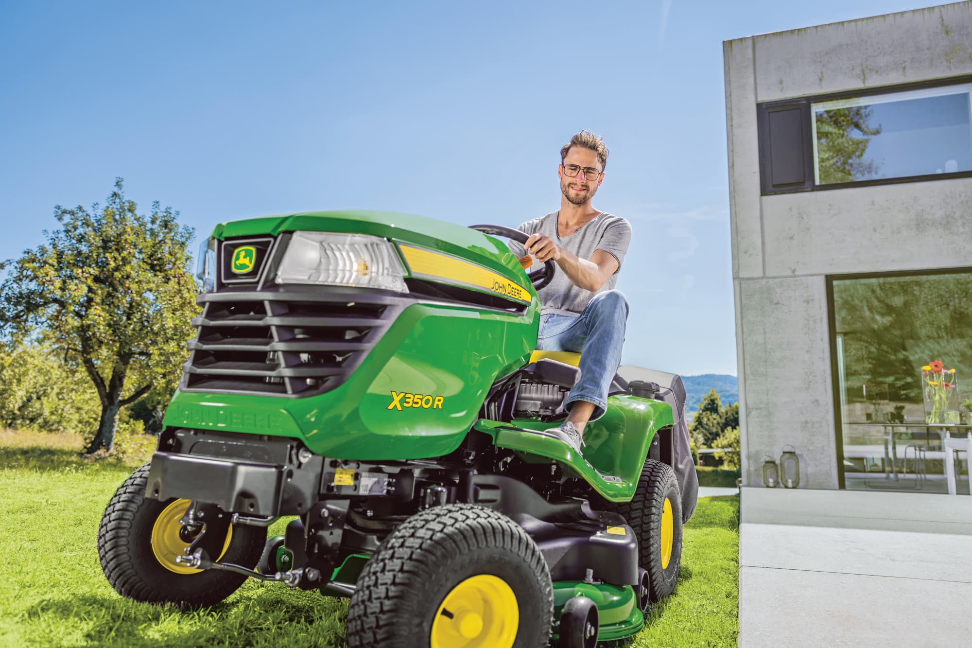 John Deere Ride-on Mowers